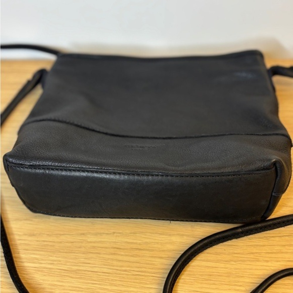 Margot New York Black Genuine Leather Crossbody‎ Bag and Matching Wallet Set - Picture 10 of 10